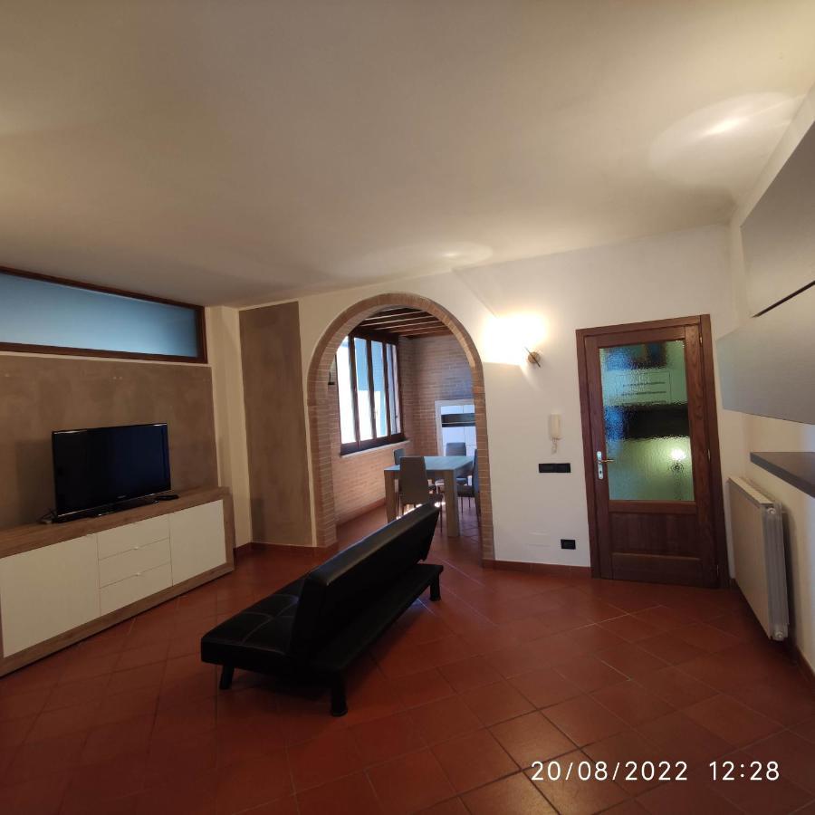 M & M Pinzi Suite Apartment Montepulciano Stazione Eksteriør bilde